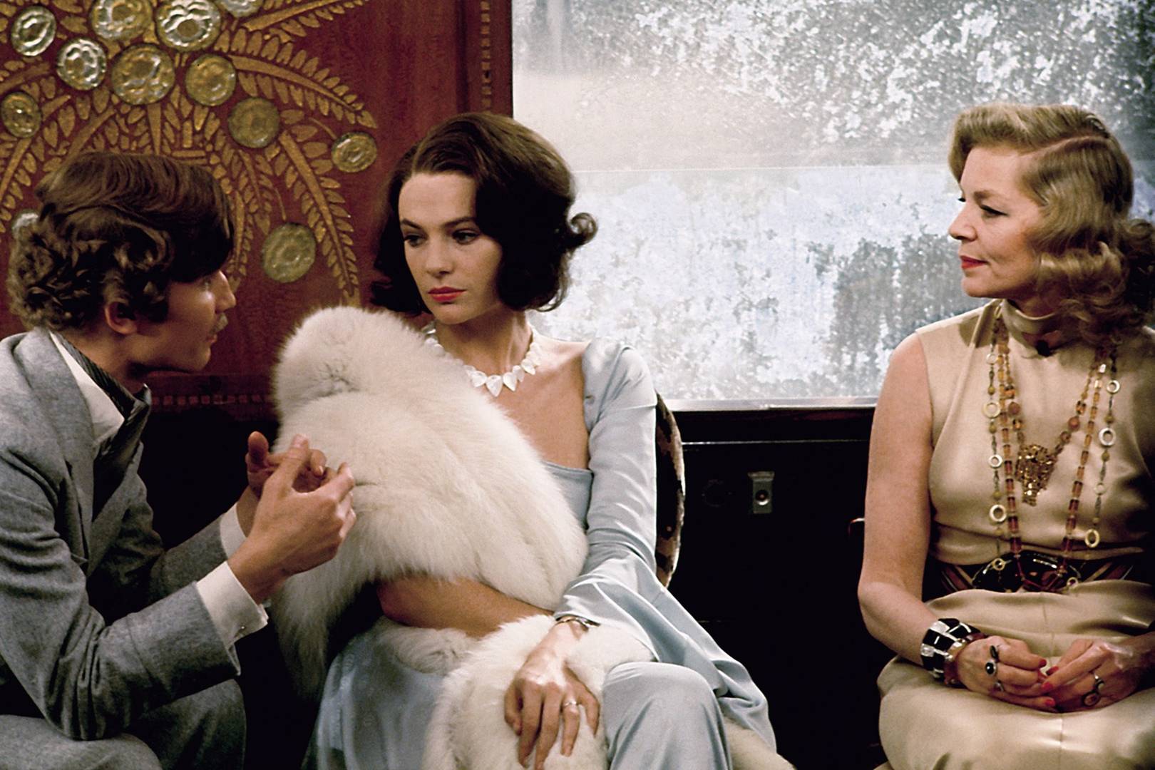 orient express dress code