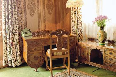 This Kashmiri Carpet Maker Brings Persian Rugs To Chennai The Hindu