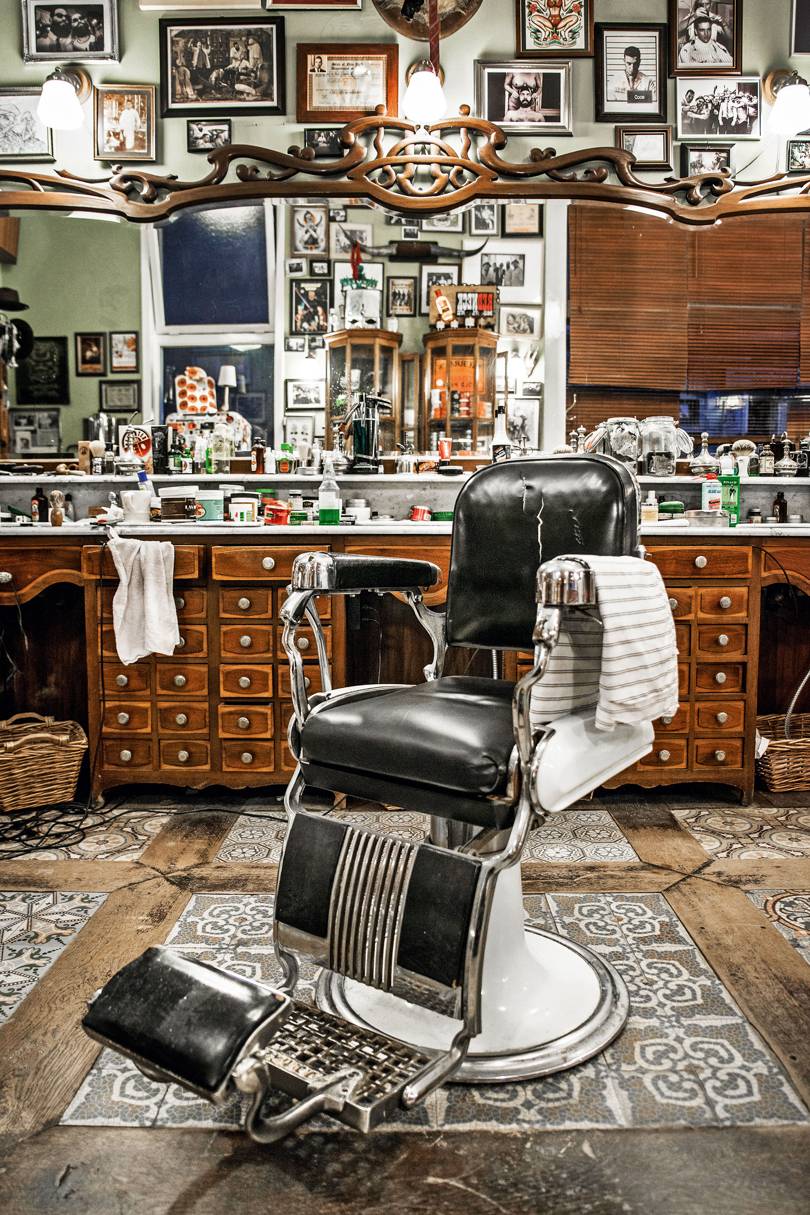 Barberian Salon Post