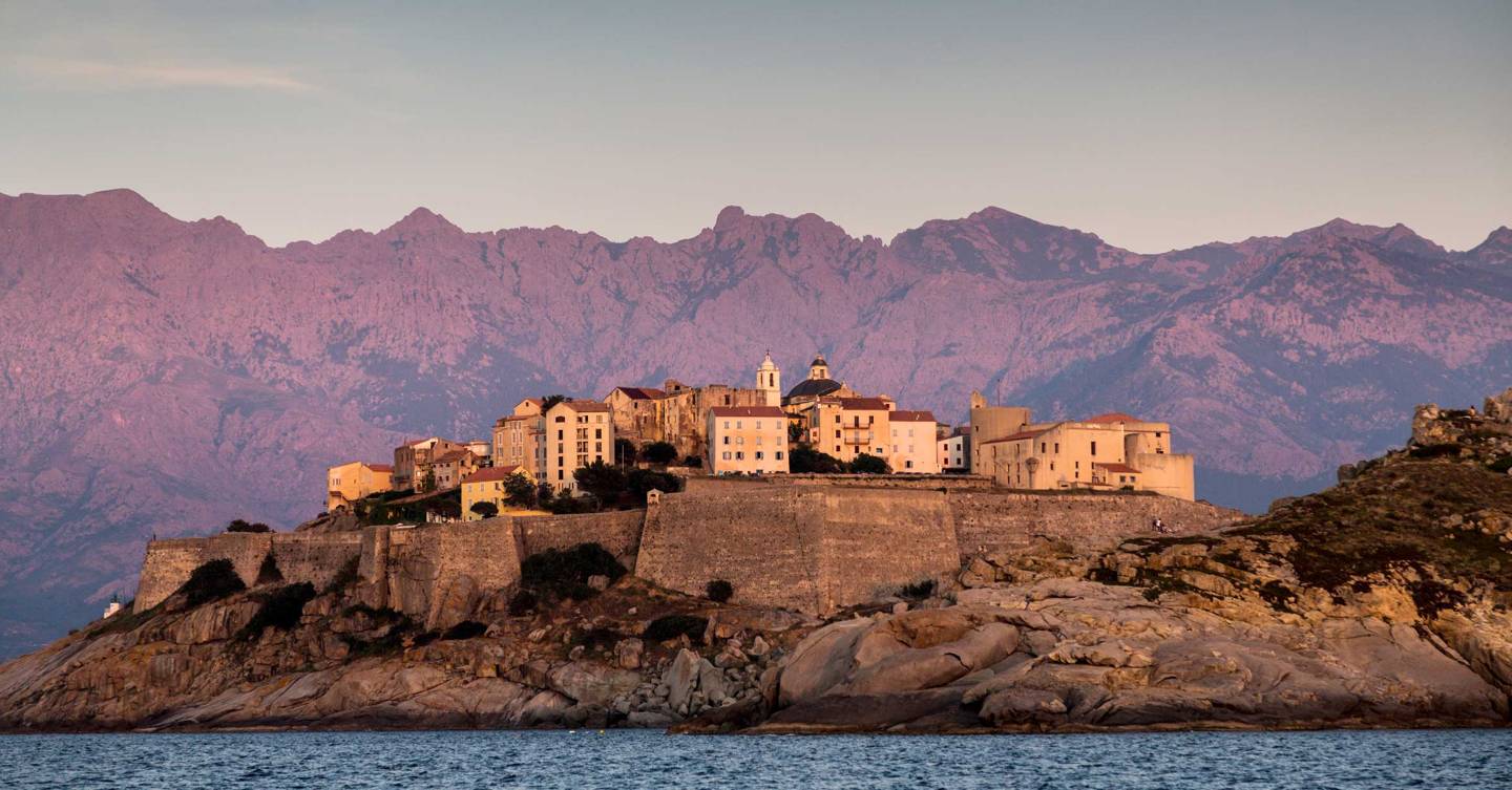 intalnire unica in Corsica