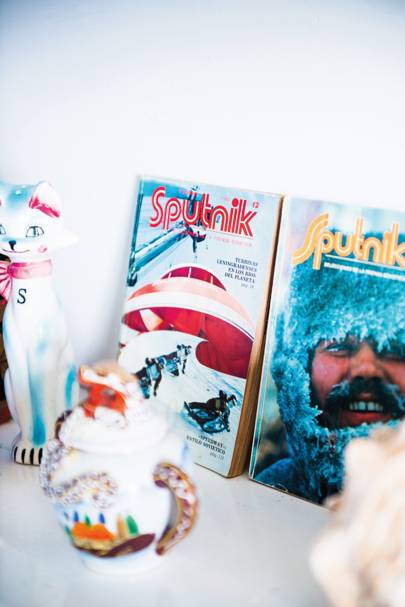 close-up-of-curios-at-casa-la-marina-hot