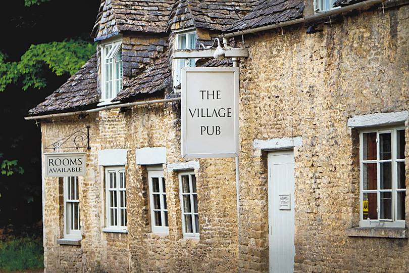 village country pub english pubs gloucestershire england weekend barnsley inn rooms traveller cosy conde vickiarcher nast