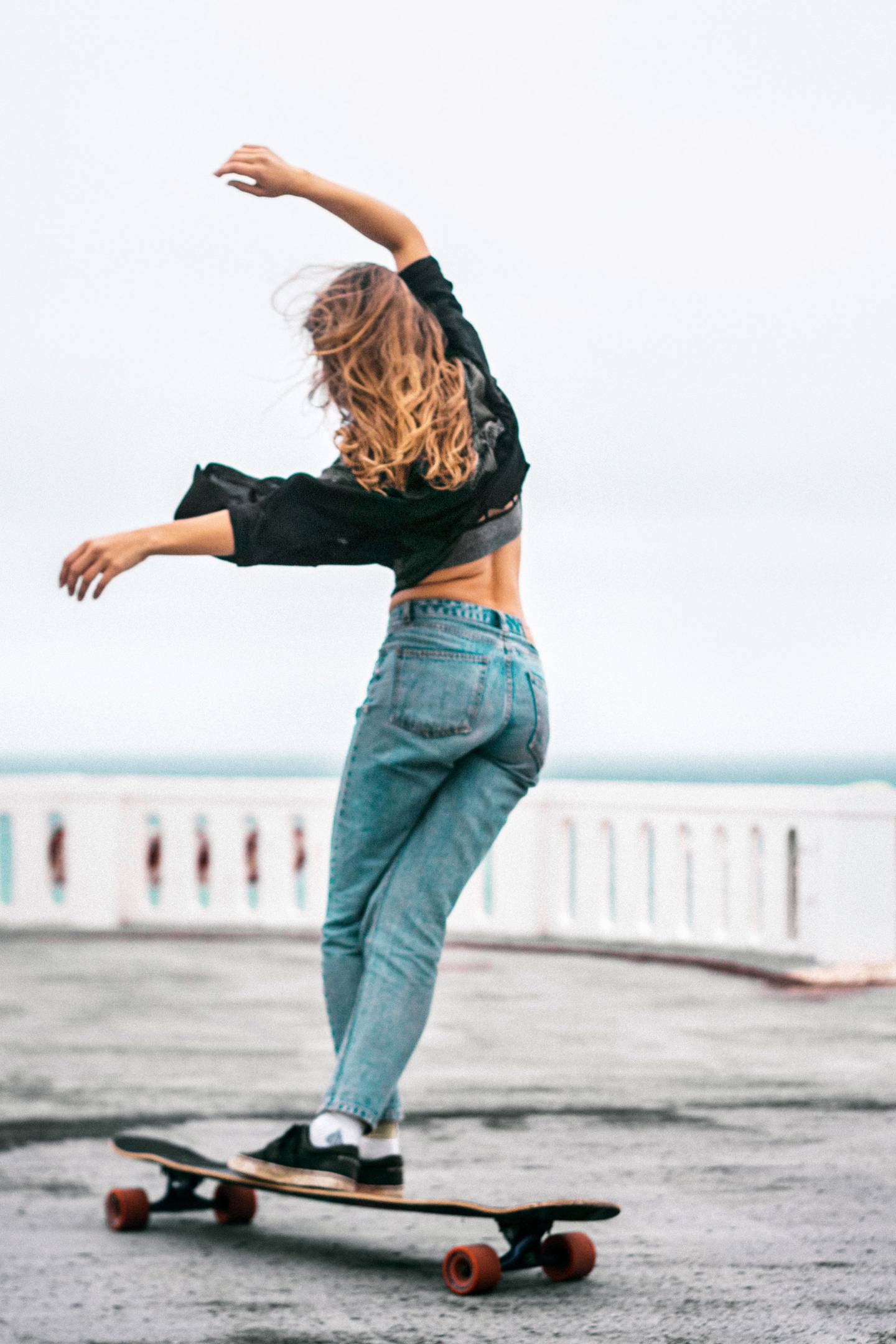 Longboarding women CN Traveller