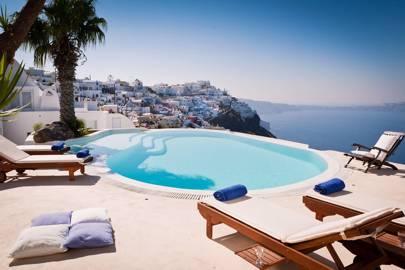 Best Hotels In Imerovigli Santorini Honeymoon Suites The Greek Santorini S New Star