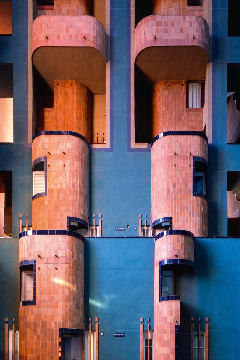 Ricardo Bofill's futuristic apartments are available to rent | CN Traveller